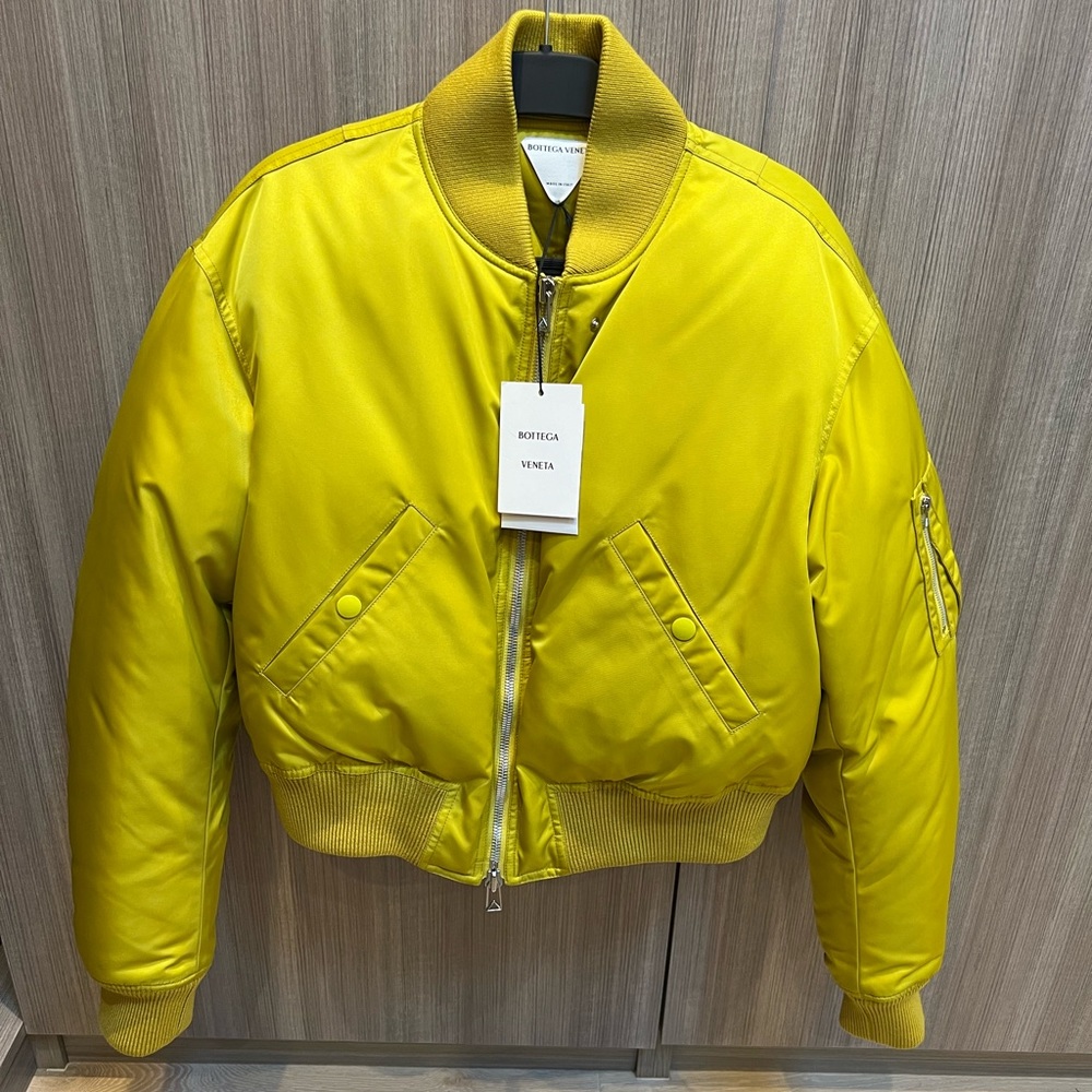 BOTTEGA VENETA BOMBER.